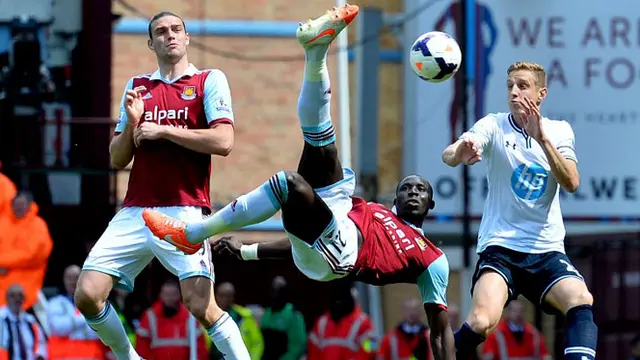 Tottenham Hotspur gagal meraih kemenangan di pekan ke-37 Liga Premier. Menghadapi Sunderland di Boleyn Ground Stadium, Sabtu (3/5/2014) malam WIB, Tottenham menyerah dua gol tanpa balas. 