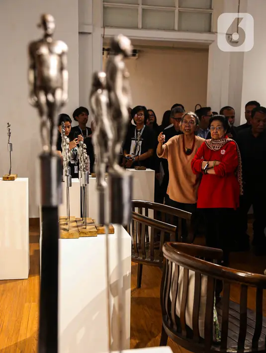 Pameran menceritakan sejarah kelam bangsa yang terjadi di masa Orde Lama, Orde Baru sampai Reformasi yang hingga kini masih jadi persoalan dan belum terselesaikan. (Liputan6.com/Angga Yuniar)