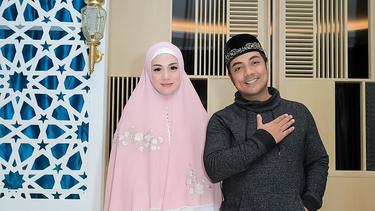 Berhijab Celine Evangelista Jelaskan Agama Yang Dianut News Entertainment Fimela Com