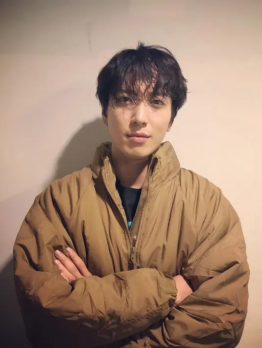 "Aku sangat malu dan menyesal telah mengecewakan kalian. Apa pun yang kukatakan, apa pun yang kuunggah aku mengerti ini akan sulit diterima olehmu, tapi aku ingin meminta maaf," tutupnya. (Foto: instagram.com/jyheffect0622)