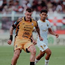 Pertandingan Bhayangkara FC versus Persija Jakarta di ajang BRI Super League 2025/2026 hari Minggu (05/04/2026) di Lampung. (Persija)