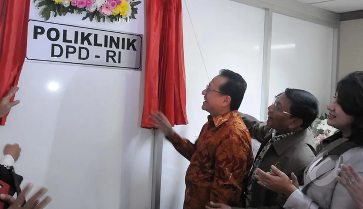 Ketua DPD RI Irman Gusman meresmikan Poliklinik DPD RI di Gedung DPD RI, Senayan, Jakarta, Kamis (22/01/2015). (Liputan6.com/Andrian M Tunay)
