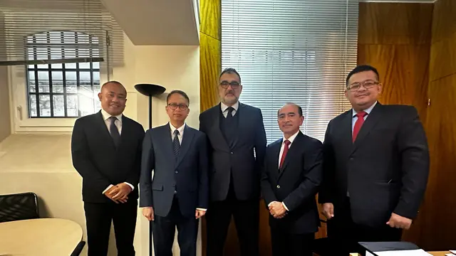 Delegasi Kementerian Koordinator Bidang Perekonomian melakukan kunjungan kerja ke Markas Besar OECD di Paris, Prancis, Jumat (3/11/2023). (Dok Kemenko Perekonomian)