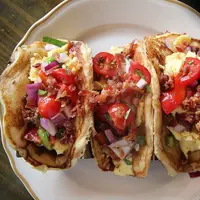 10 potret menggiurkan pancake tacos ini bikin kamu pingin buru-buru makan siang. (Via: miaminewtimes.com)