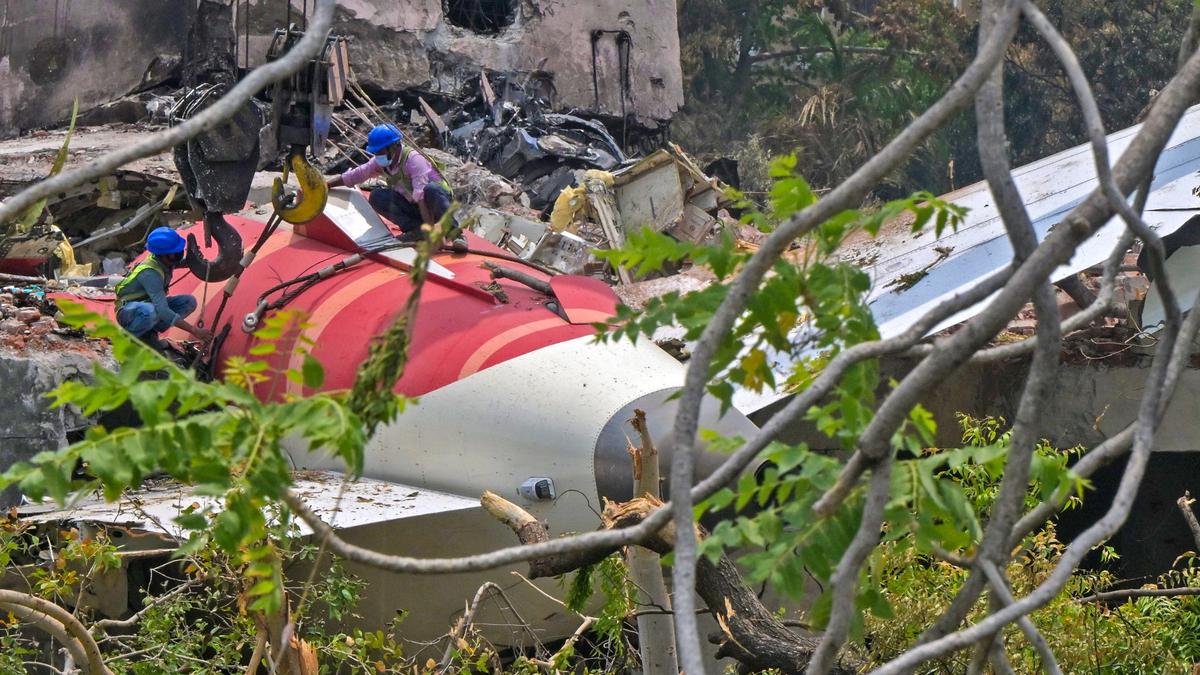 Maskapai Air India Alami Peningkatan Gangguan Penerbangan dengan 83 Pembatalan Setelah Kecelakaan Fatal