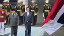 Presiden Prabowo Subianto bersama Perdana Menteri Thailand Anutin Charnvirakul memeriksa pasukan saat upacara penyambutan kenegaraan di Istana Merdeka, Jakarta, Senin (3/8/2026). (AP Photo/Tatan Syuflana)