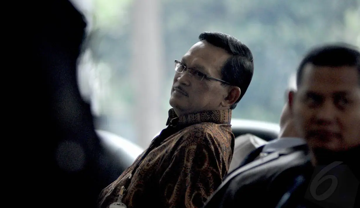 Sebelum ditahan, Didik Purnomo diperiksa penyidik KPK secara intensif sebagai tersangka kasus dugaan korupsi proyek simulator SIM tahun 2011, Jakarta, Senin (11/11/2014). (Liputan6.com/Miftahul Hayat) 