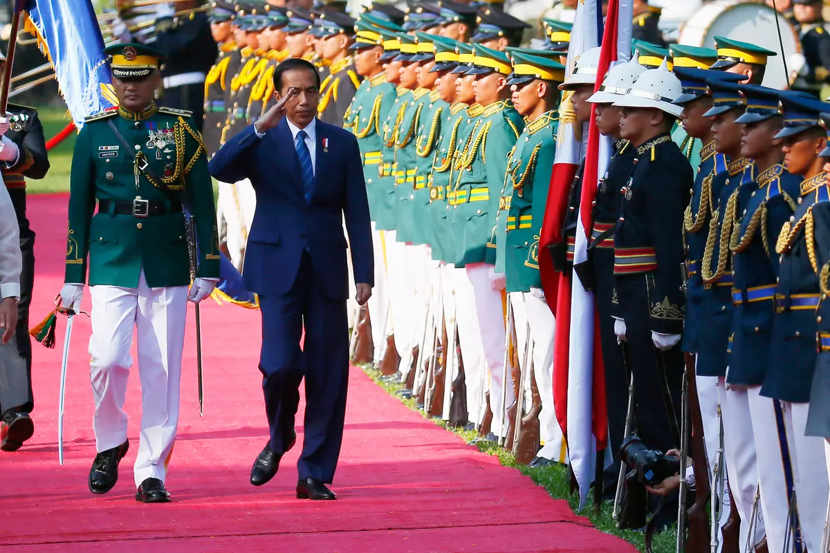 Duterte Sambut Jokowi di Istana Malacanang-Ap-20170428