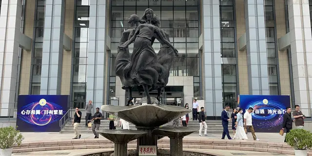SMA di China Ini Punya Museum Teknologi hingga Pusat Psikologi untuk Siswa