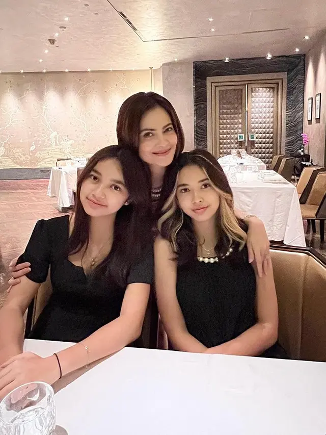 Cut Tary (Foto: Instagram/cuttaryofficial)