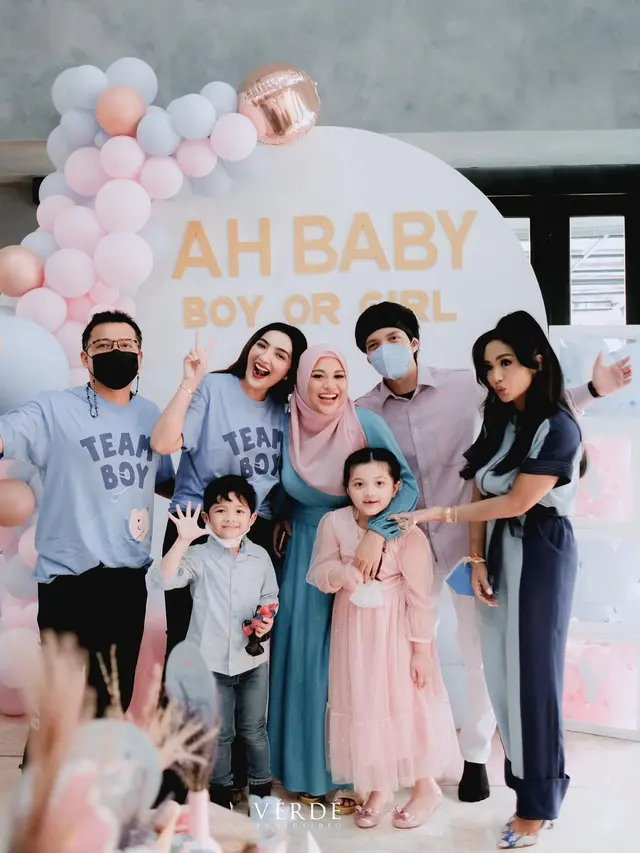 [Fimela] Acara Gender Reveal Aurel