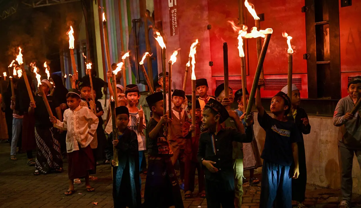 Pemerintah Indonesia menetapkan Hari Raya Idul Fitri 1446 Hijriah jatuh pada Senin 31 Maret 2025. (JUNI KRISWANTO/AFP)