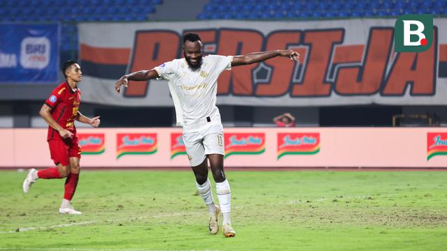 Charles Lokolingoy Arema FC