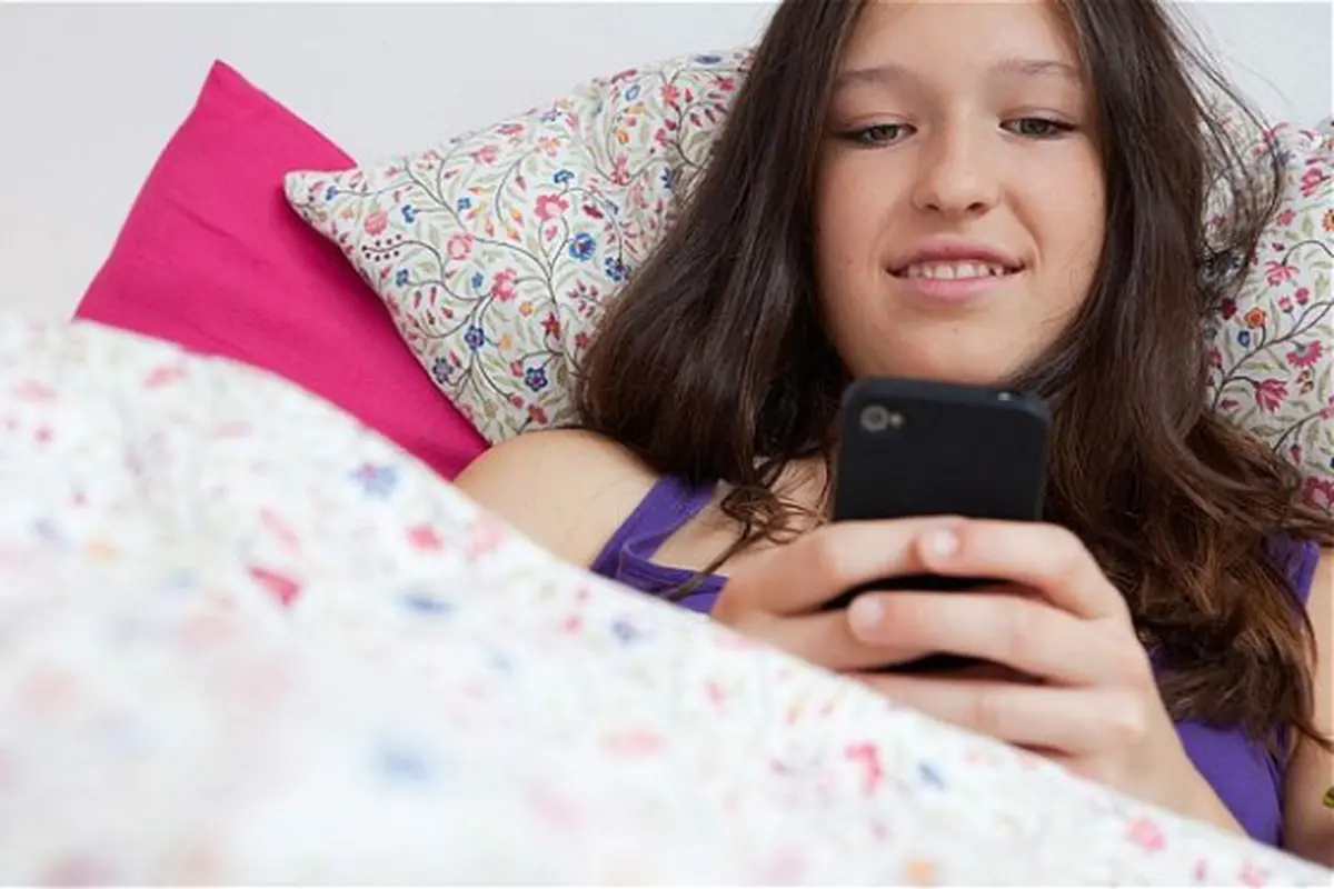 Ingin Tidur Pulas? Jangan Bawa Smartphone ke Tempat Tidur