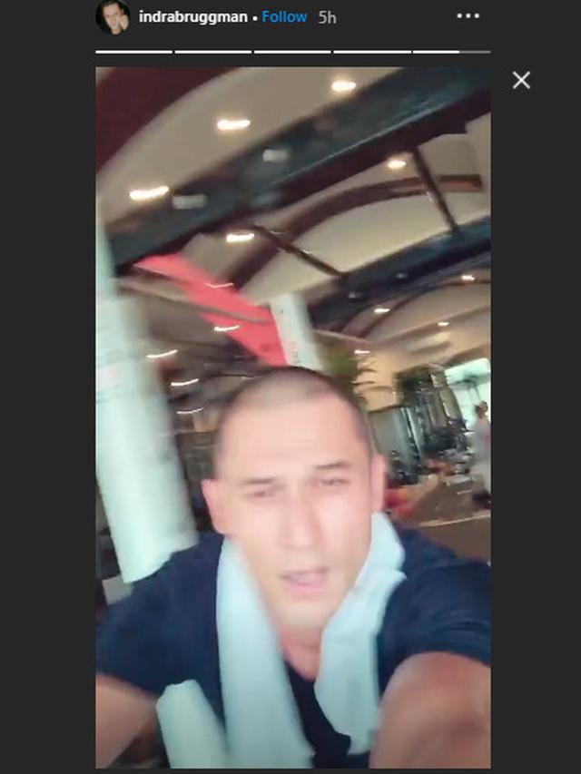 Bikin Pangling, Ini 5 Potret Terbaru Indra Brugman Tampil Botak