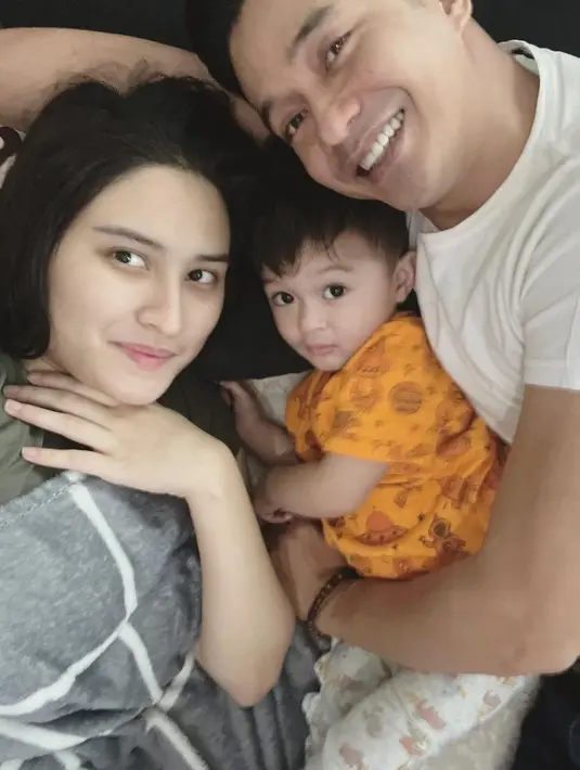 Adly Fairuz dan Angbeen Rishi (Instagram/angbeenrishi)