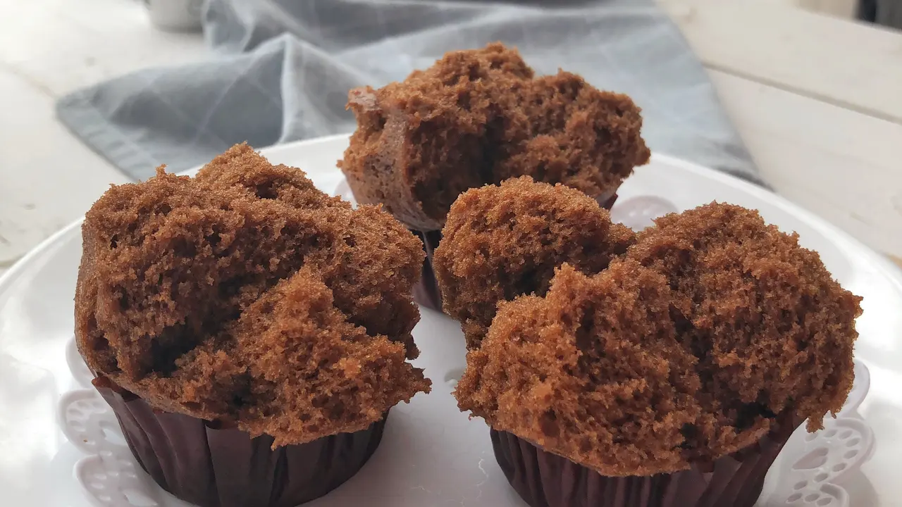 bolu coklat mekar