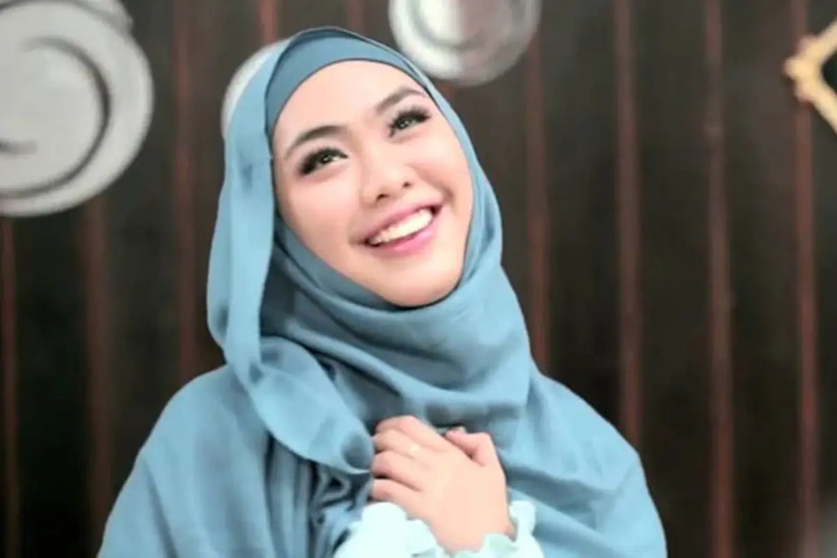 Oki Setiana Dewi