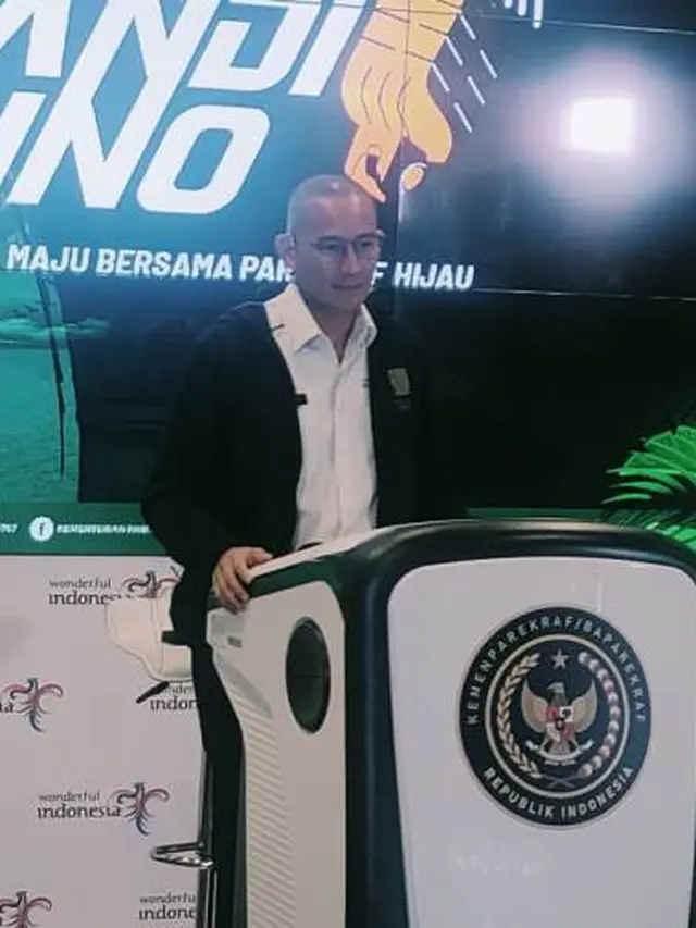 Menparekraf Sandiaga Uno dalam The Weekly Brief with Sandi Uno, Senin, 22 Januari 2024