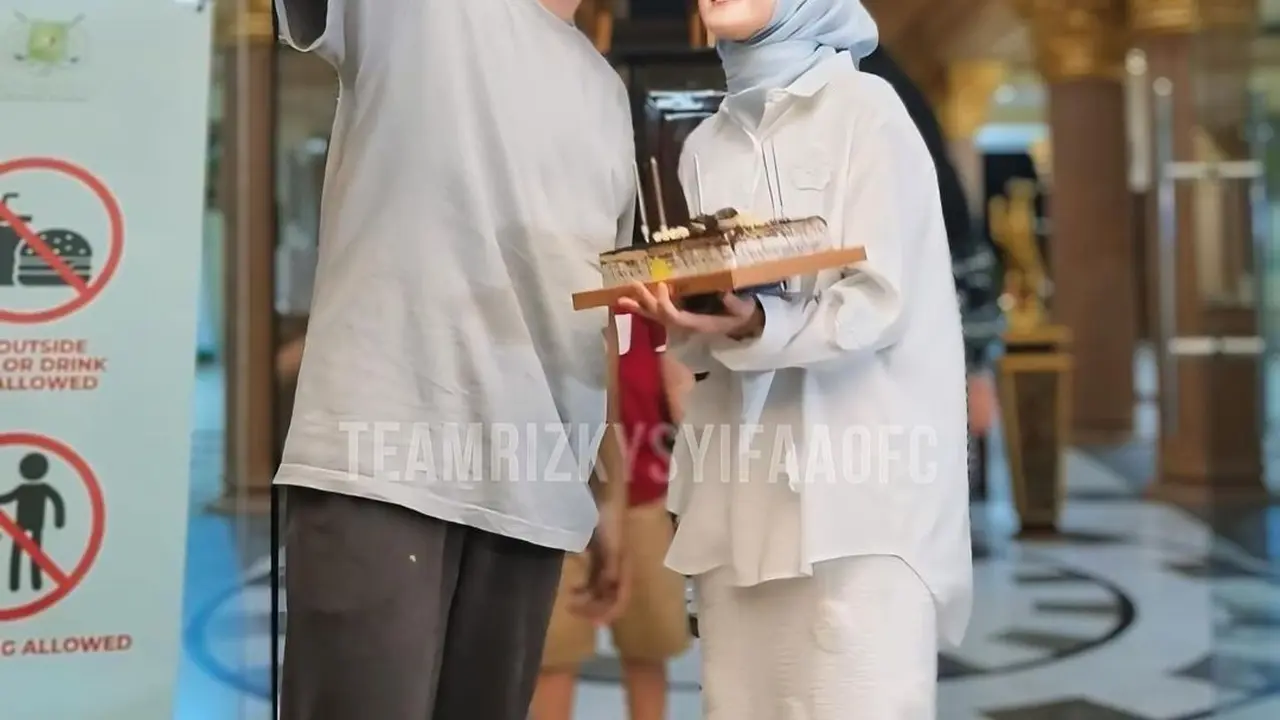 6 Potret Cut Syifa dan Rizky Nazar di Lokasi Syuting Sinetron, Beri Kejutan Ultah