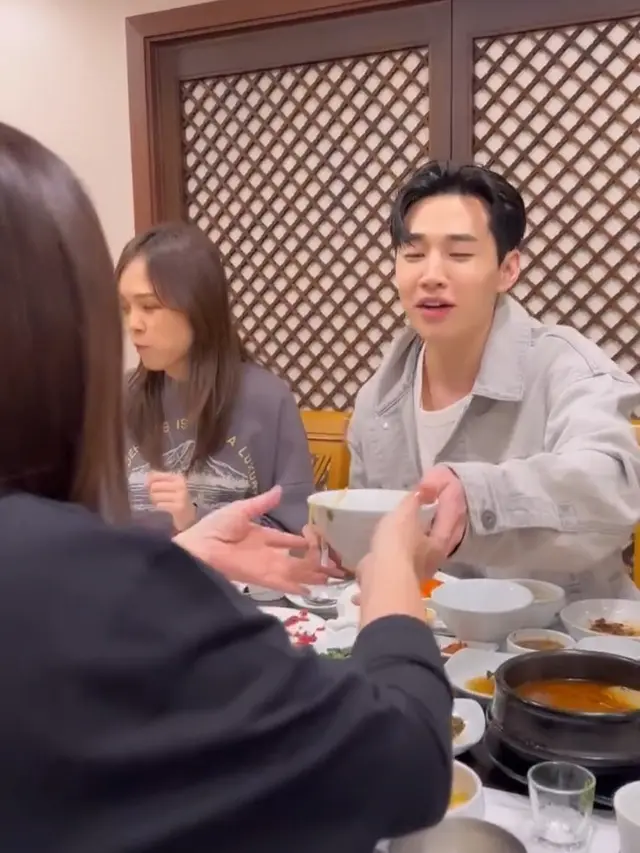 Rossa jumpa Henry Lau di Korea (Foto Instagram itsrossa910)