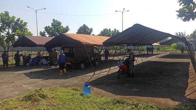 Tenda untuk Bonek