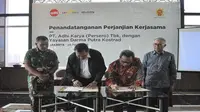 PT Adhi Karya (Persero) Tbk, menandatangi perjanjian kerjasama dengan Kostrad melalui Yayasan Darma Putra Kostrad (YDPK) terkait pemanfaatan lahan. (Dok Adhi Karya)