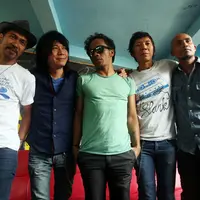 Boleh saja Abdee Negara dekat dengan Presiden Jokowi. Namun ia membantah kalau dirawat oleh Dokter Kepresidenan.