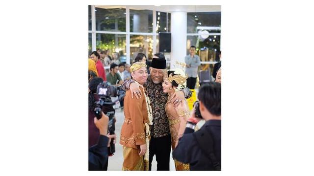 Indro Jadi Saksi, Ini 7 Potret Pernikahan Satrio Anak Dono Warkop
