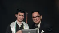 Potret kenangan hangat Surya Sahetapy dan Ray Sahetapy. (sumber: Instagram/suryasahetapy)