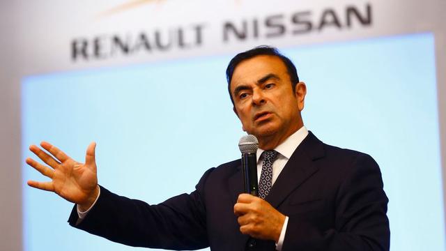 Nissan Malah Senang Mobil Listrik Tesla Laris