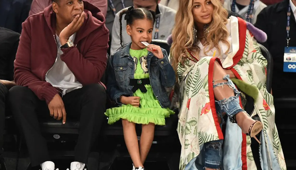 Tepat di tanggal 4 April 2017, pasangan Jay Z dan Beyonce merayakan hari ulang tahun pernikahannya. Tak terasa, keduanya telah menjalin cinta sebagai sepasang suami istri selama sembilan tahun. (AFP/Bintang.com)