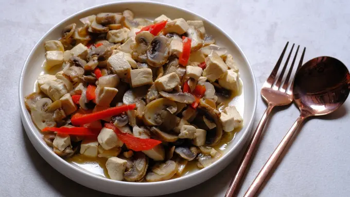 tumis tahu dan jamur kancing