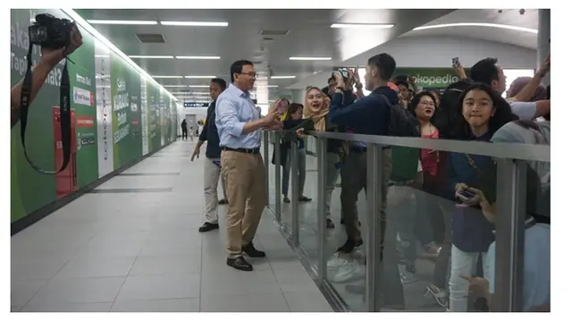 Begini Potret Saat Ahok Coba MRT Jakarta Pertama Kali