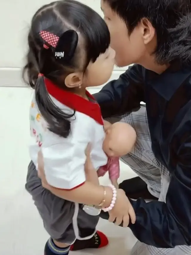 Ameena Sekolah