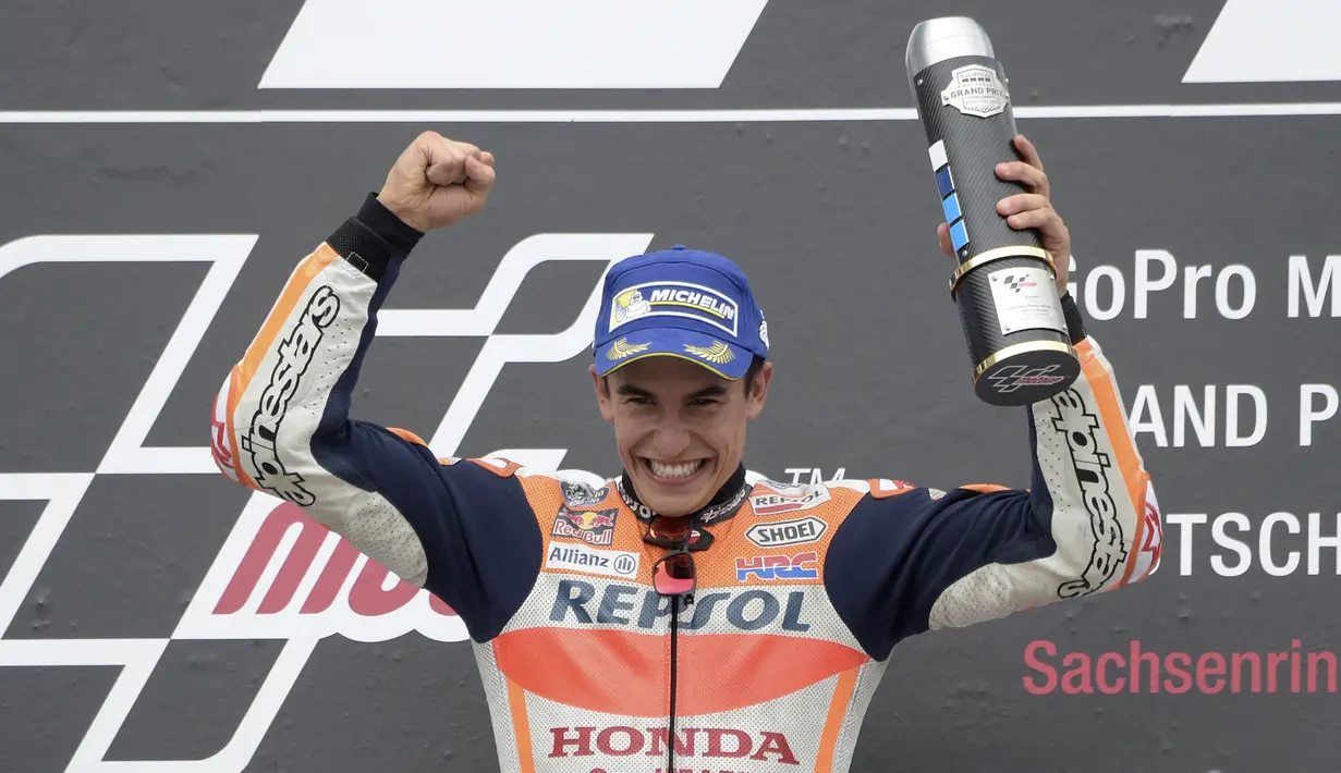 2. Marc Marquez (Repsol Honda) - 4,9 juta Follower. (AP/Jens Meyer)