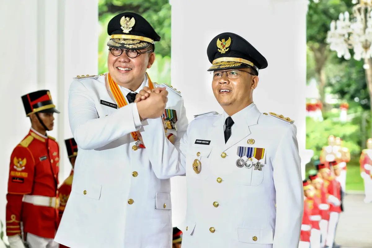 20160212-Ini 7 Wakil Rakyat yang Dilantik Oleh Presiden Jokowi di Istana Merdeka