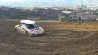 Lamborghini Huracan diajak bermain lumpur (Alex Choi)
