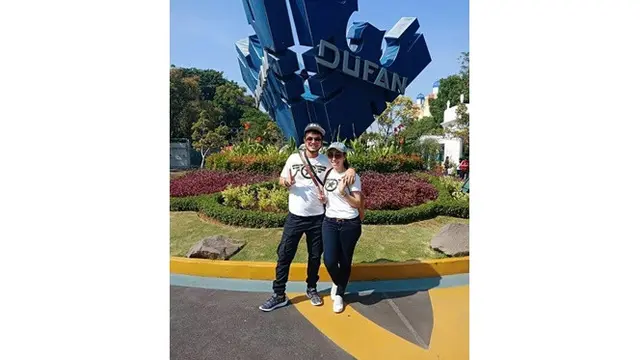 Terjebak Narkoba Lagi, Ini 5 Potret Mesra Rio Reifan dengan Istri