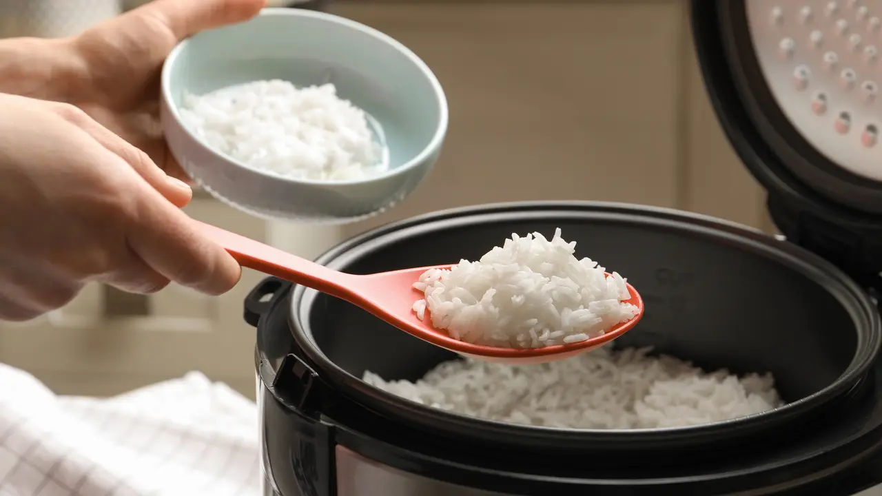 Kenapa Nasi di Rice Cooker Cepat Basi? Ini 5 Tips agar Tetap Tahan Lama