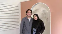 5 Potret Bahagia Cindy Fatikasari dan Tengku Firmansyah Pertontonkan Masjid Indonesia Pertama di Kota Edmonton Kanada
