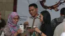 Pengunjung menikmati kopi gratis di Gedung Kementerian Perindustrian, Jakarta, Kamis (1/10/2015). Acara bagi-bagi kopi gratis ini dalam rangka Pencanangan Hari Kopi Internasional yang jatuh pada tanggal 1 Oktober. (Liputan6.com/Angga Yuniar)