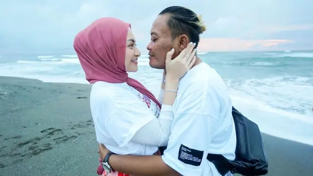 [Fimela] Sule dan Nathalie Holscher