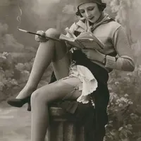 Berikut foto-foto perempuan yang pernah difoto untuk kartu pos pada era 1900-1910. (Via: boredpanda.com)