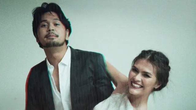 Petra Sihombing dan kekasihnya, Firrina Sinatrya