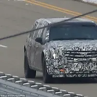 Mobil kepresidenan yang digunakan untuk mengangkut Doland Trump pada pelantikan 2017 mendatang. (via: dailymail.co.uk)