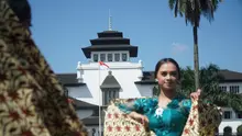 Gedung Sate di Kota Bandung, genap berusia 100 tahun pada 27 Juli 2020. (Liputan6.com/Huyogo Simbolon)
