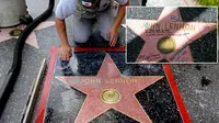 Bintang Bertuliskan John Lennon di Hollywood Walk of Fame Dirusak