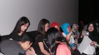 Suasana pemutaran perdana Magic Hour di Bandung, Rabu (12/8/2015). (foto: Okan Firdaus/Liputan6.com)