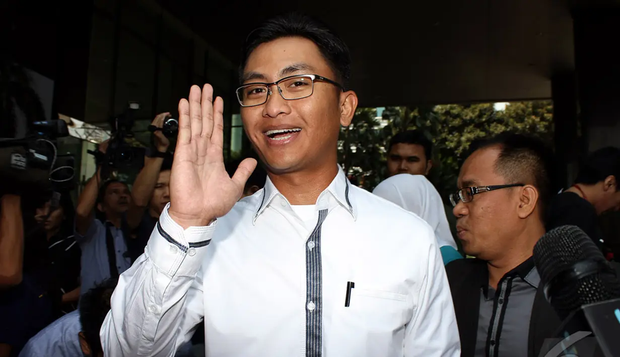 Anak Ratu Atut Chosiyah, Andika Hazrumy mendatangi KPK, Jakarta, Rabu (17/9/2014) (Liputan6.com/Faisal R Syam)